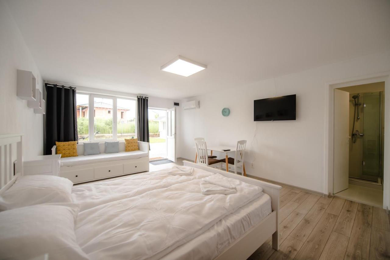 Pixel Guesthouse Tîrgu Secuiesc Zewnętrze zdjęcie
