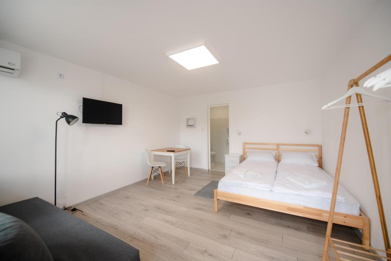 Pixel Guesthouse Tîrgu Secuiesc Zewnętrze zdjęcie
