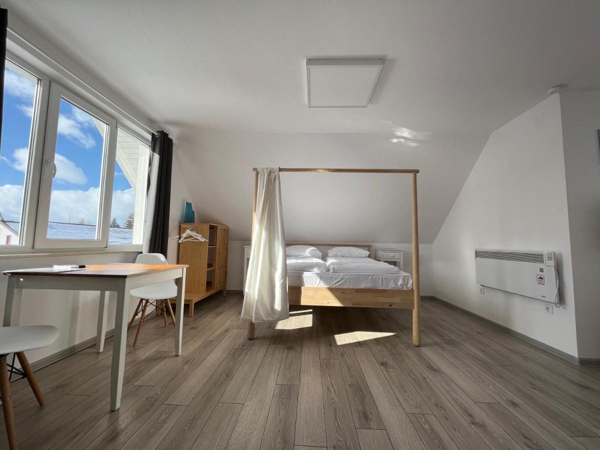 Pixel Guesthouse Tîrgu Secuiesc Zewnętrze zdjęcie